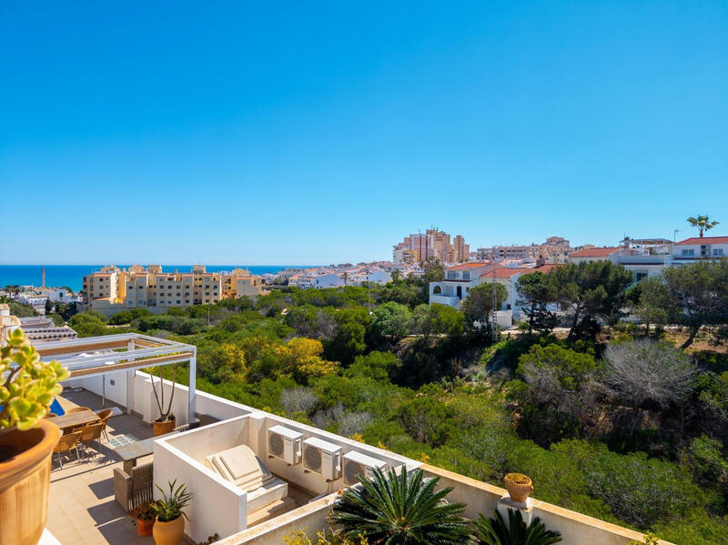 Villa en venta en Torrevieja, Alicante