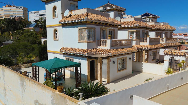 3 bedroom Villa for sale