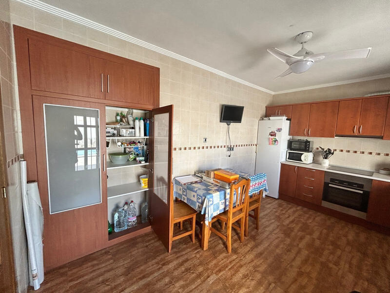 4 bedroom Villa for sale