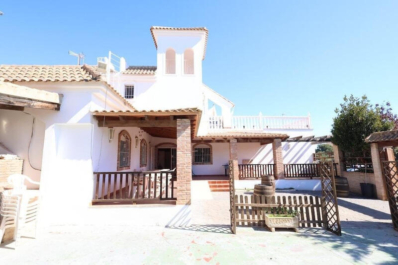 4 bedroom Villa for sale