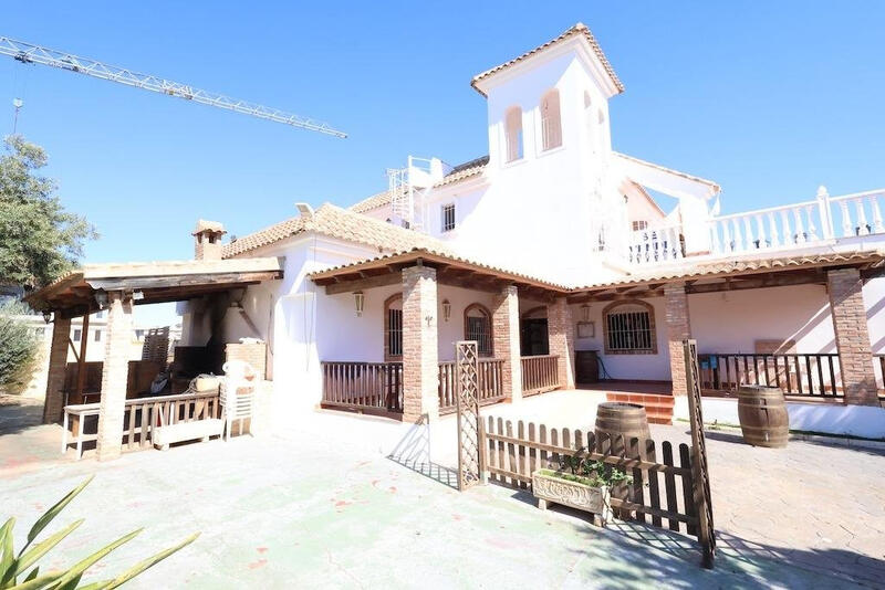 4 bedroom Villa for sale