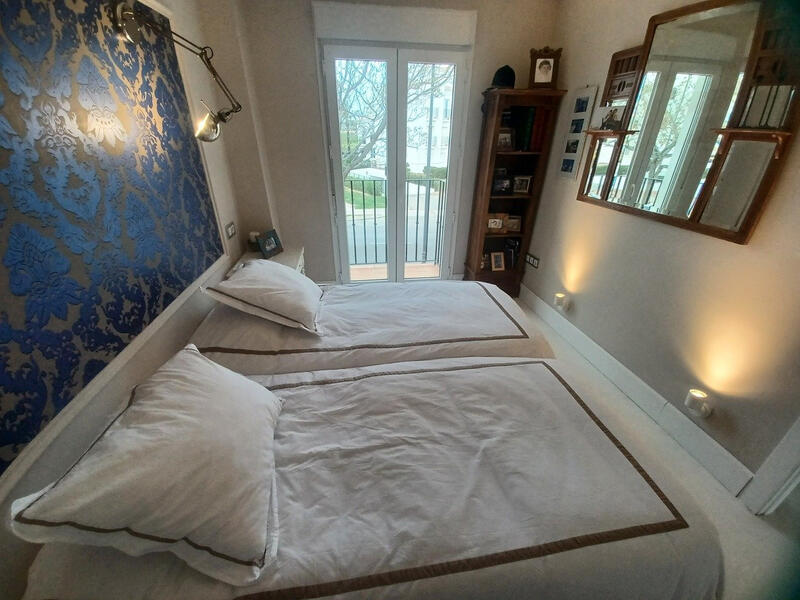 2 bedroom Apartment for sale