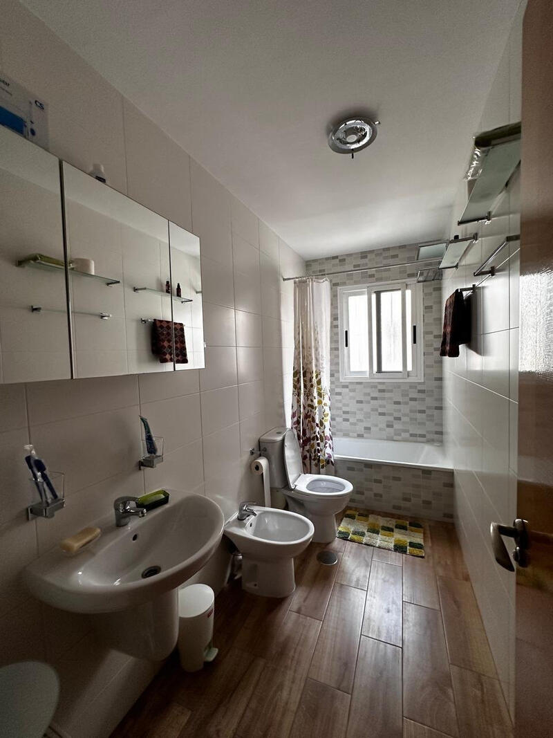 3 bedroom Apartment for sale