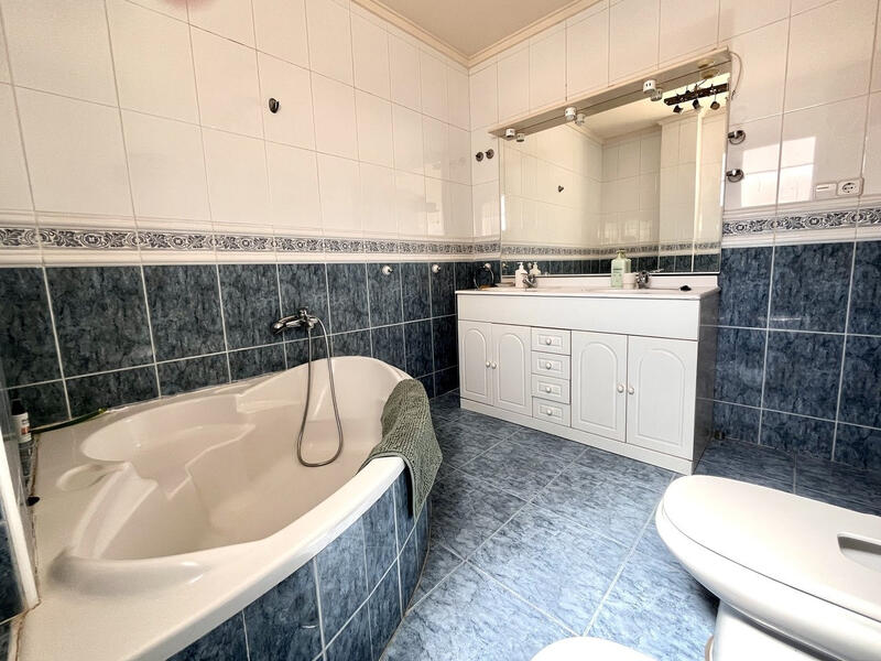 5 soverom Villa til salgs