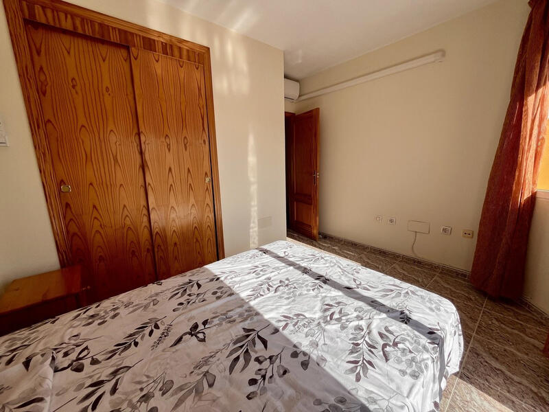 3 slaapkamer Gezinswoning Te koop