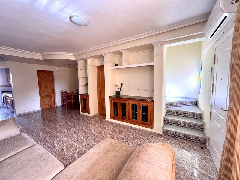3 slaapkamer Gezinswoning Te koop
