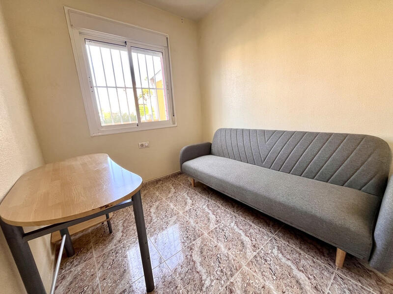 3 slaapkamer Gezinswoning Te koop