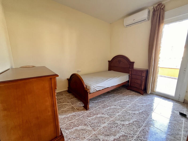 3 slaapkamer Gezinswoning Te koop