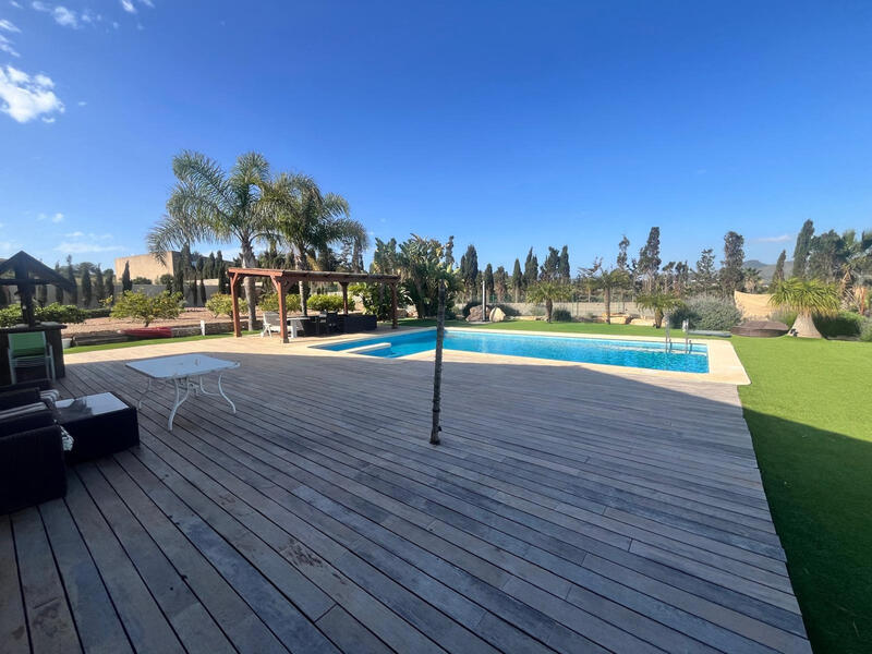 Villa for sale in Torrevieja, Alicante
