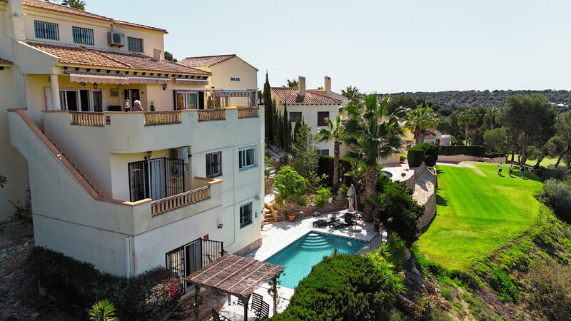 Villa til salg i Club de Golf Las Ramblas, Alicante