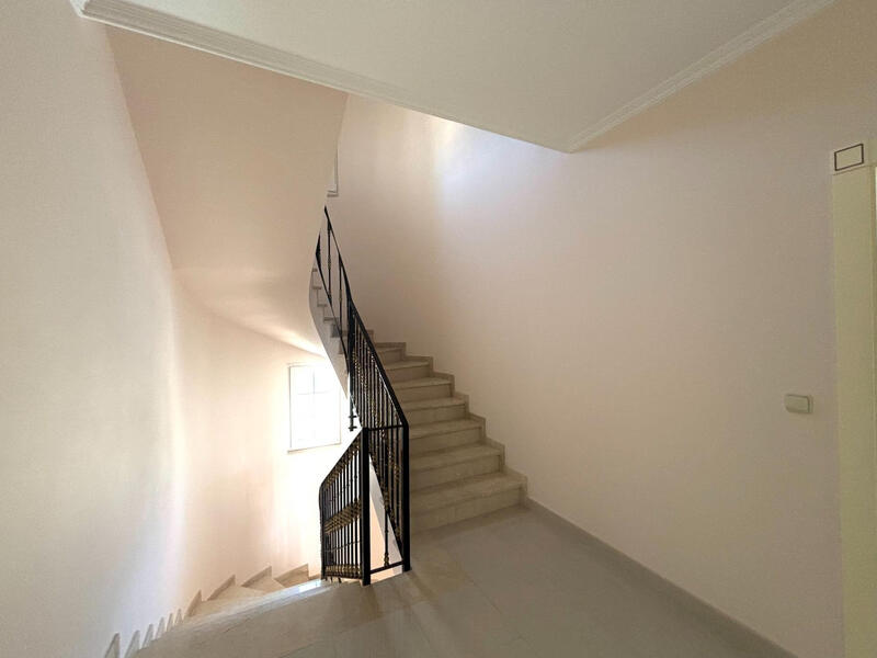 4 Cuarto Villa en venta