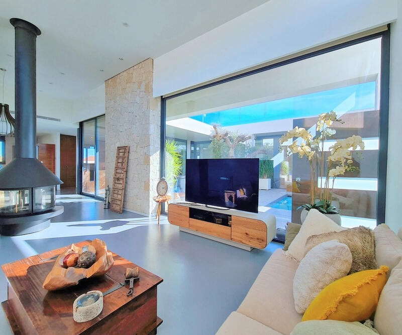 Villa for sale in Los Alcazares, Murcia