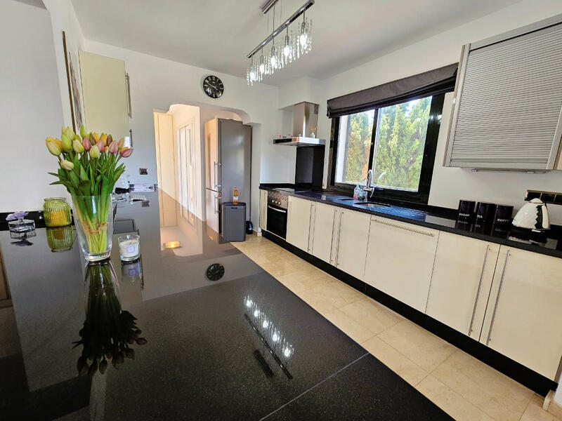 6 soveværelse Villa til salg