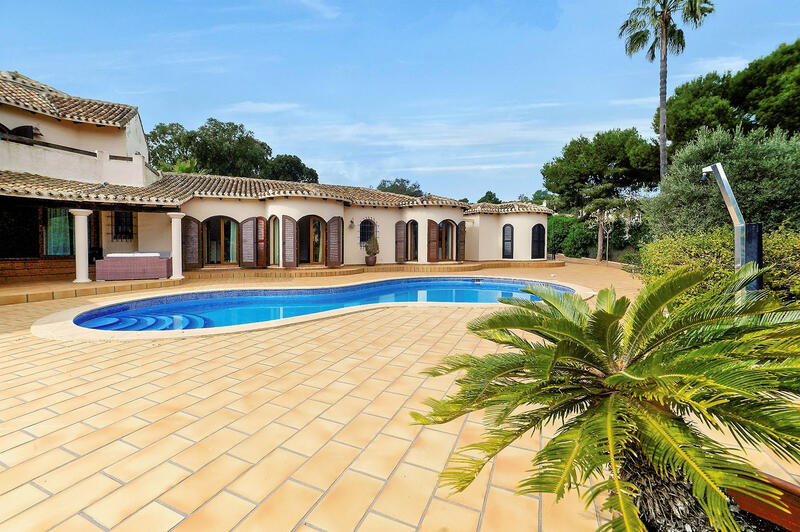 6 Schlafzimmer Villa zu verkaufen