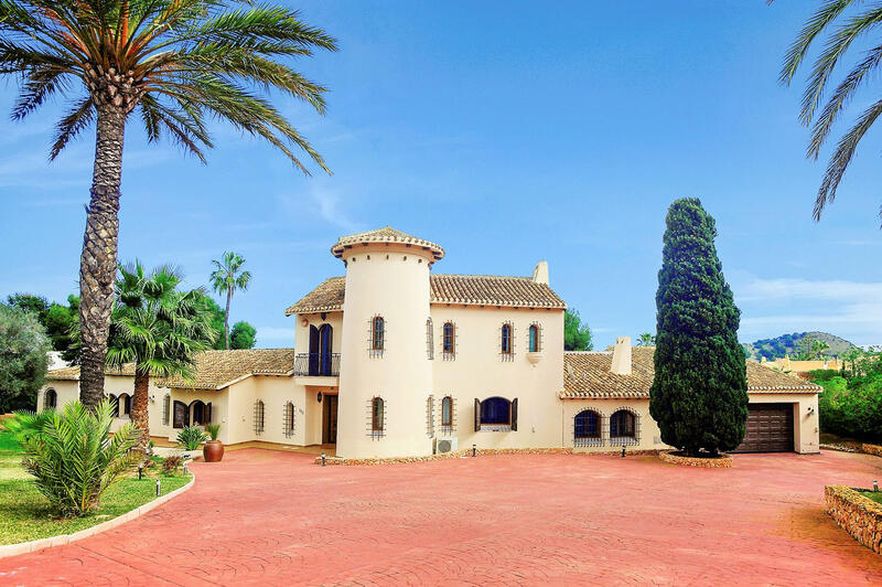 6 Schlafzimmer Villa zu verkaufen