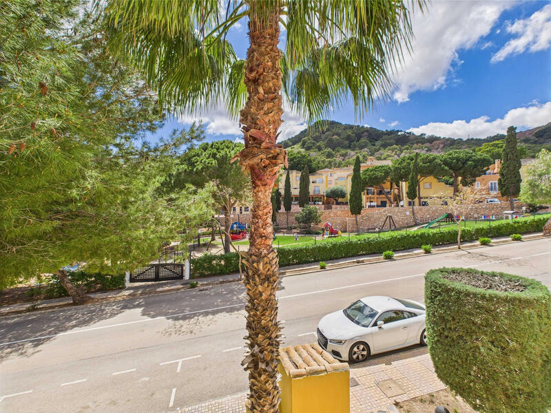 2 bedroom Townhouse for sale