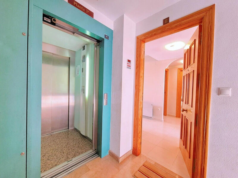 2 slaapkamer Appartement Te koop