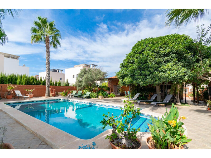 4 bedroom Villa for sale