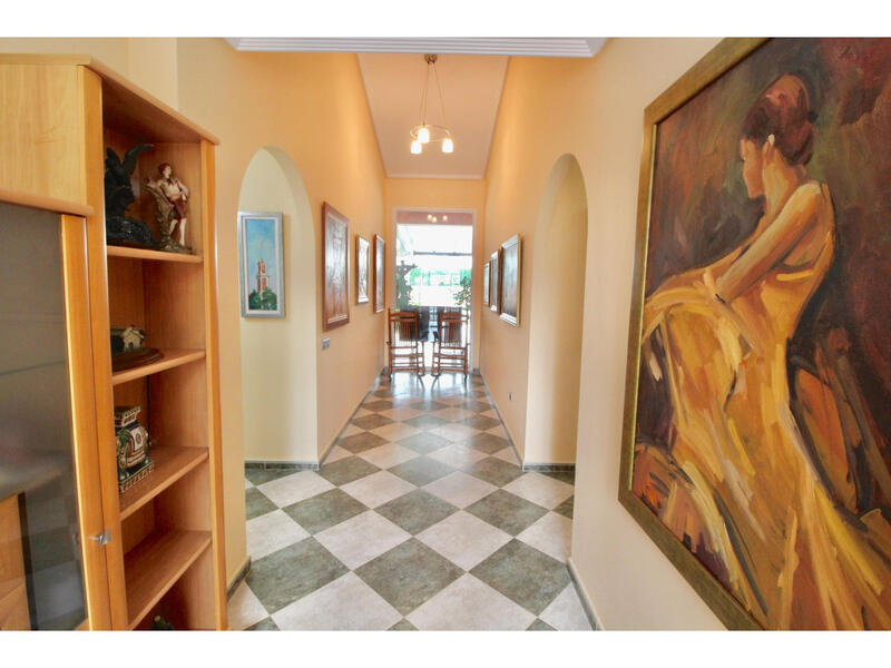 4 bedroom Villa for sale