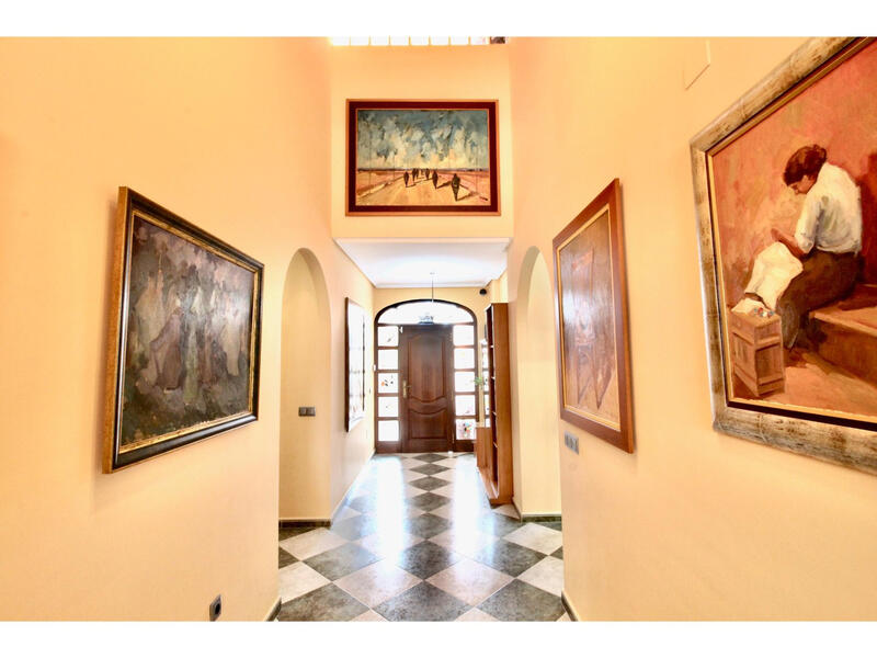 4 bedroom Villa for sale