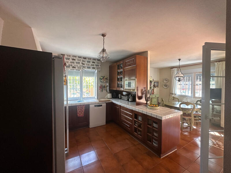 4 bedroom Villa for sale