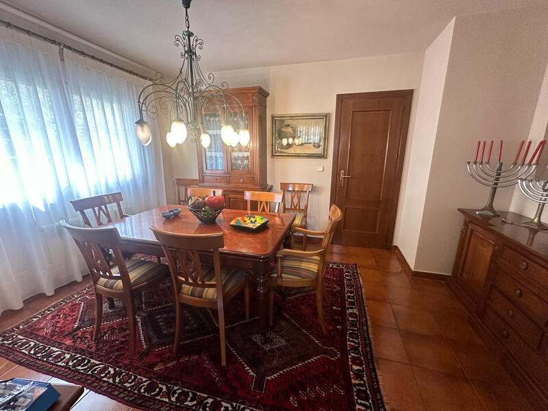 4 bedroom Villa for sale