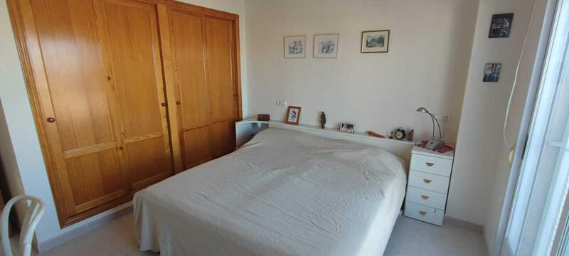 4 Schlafzimmer Stadthaus zu verkaufen