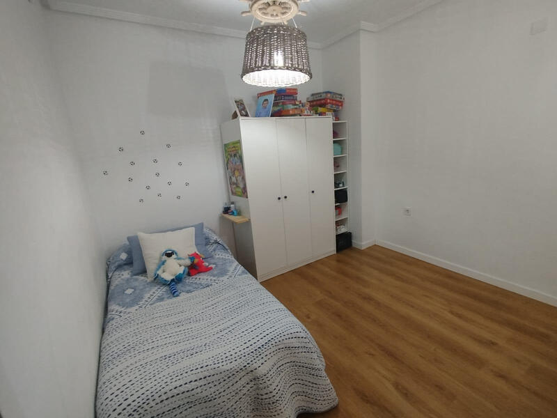 4 slaapkamer Appartement Te koop