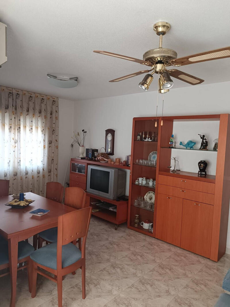 2 спальная комната квартира продается