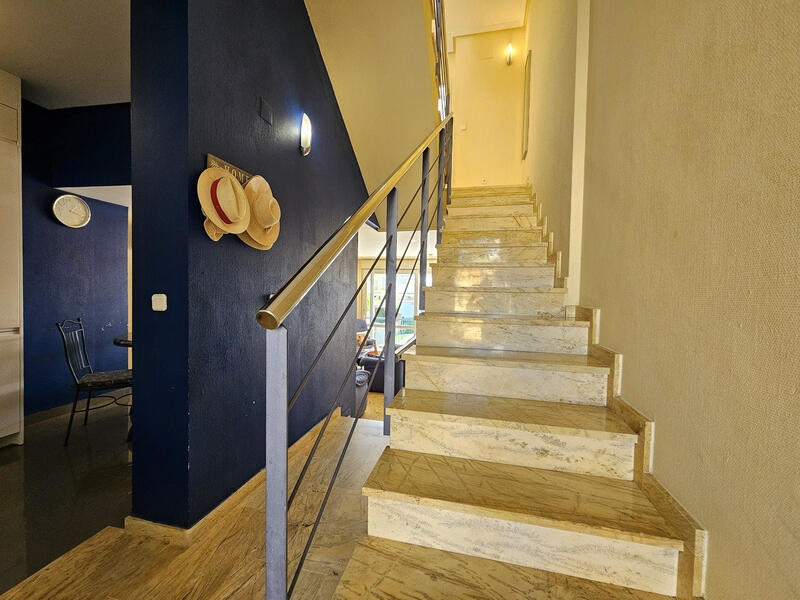 3 Cuarto Villa en venta