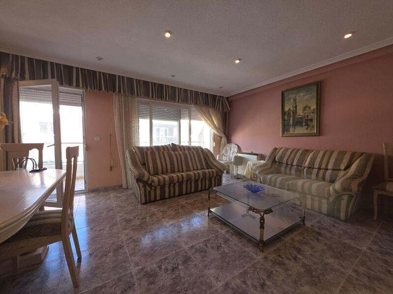 3 bedroom Apartment for sale