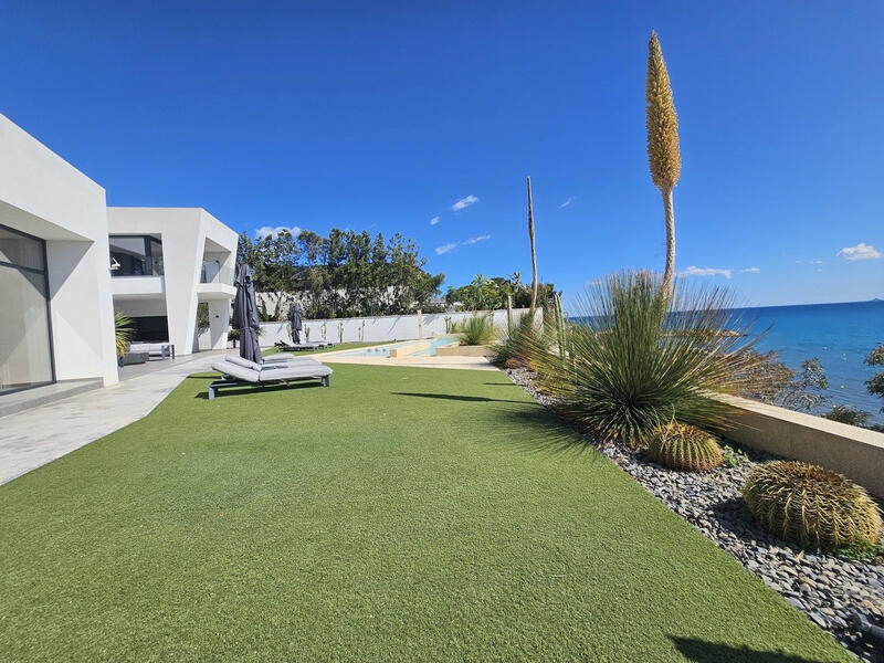 4 bedroom Villa for sale