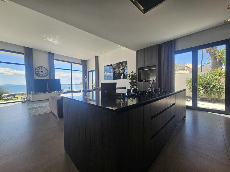 4 bedroom Villa for sale