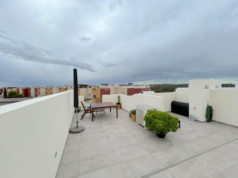 Lägenhet till salu i Los Balcones, Alicante