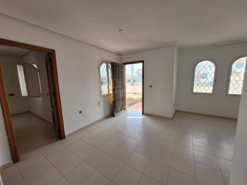 3 bedroom Townhouse for sale