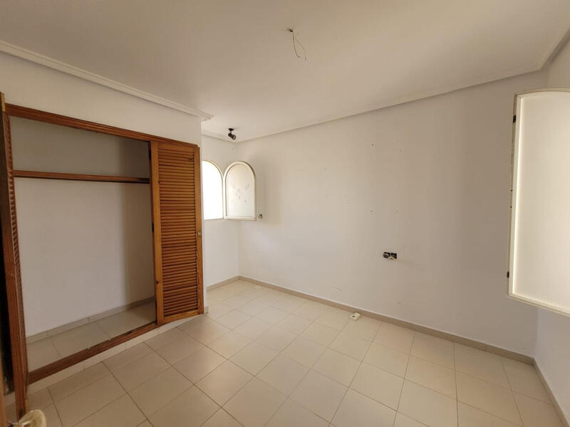 3 bedroom Townhouse for sale