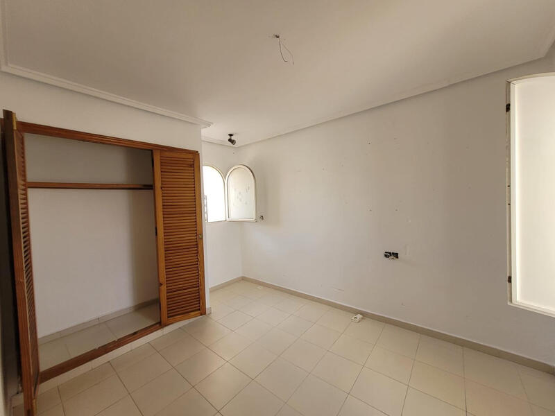 3 bedroom Townhouse for sale