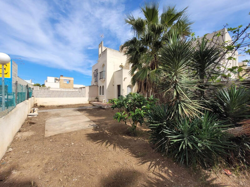 3 bedroom Townhouse for sale