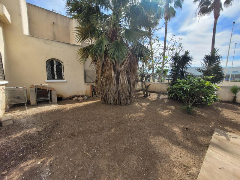 3 bedroom Townhouse for sale