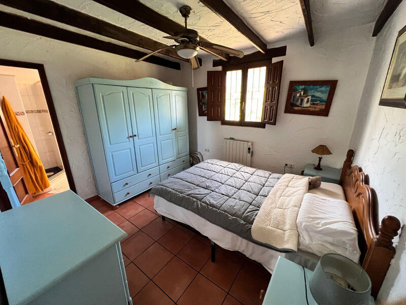 2 bedroom Country House for sale