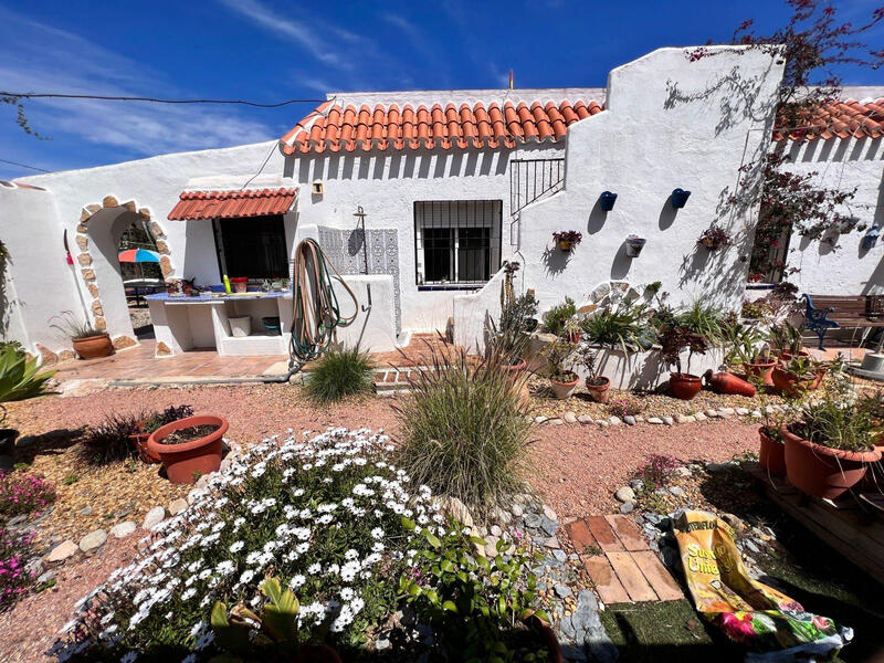 2 bedroom Country House for sale