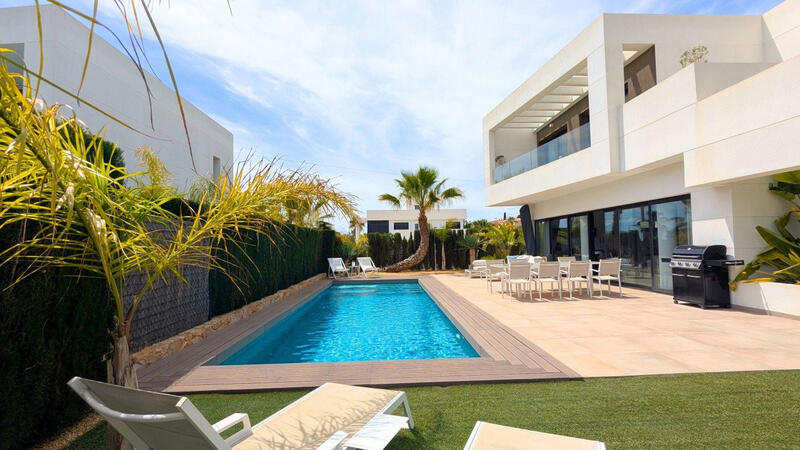3 bedroom Villa for sale