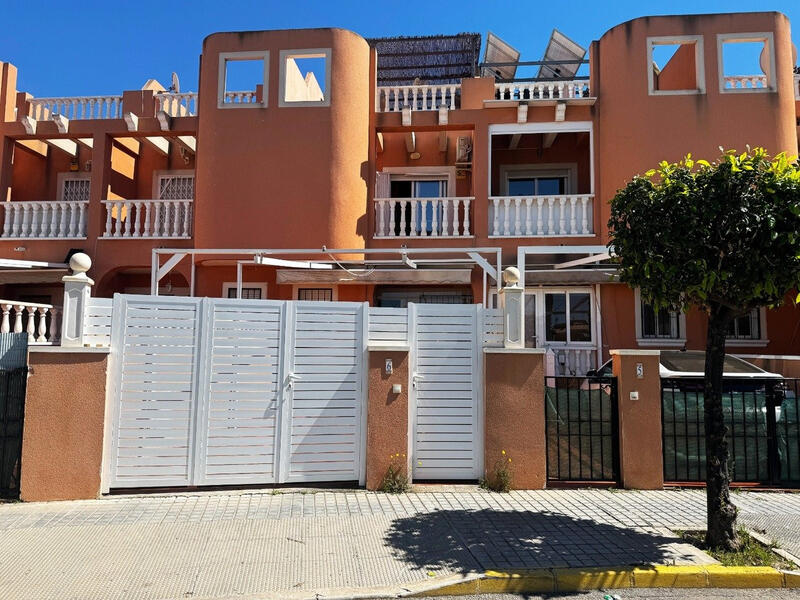 Townhouse for sale in Torrevieja, Alicante