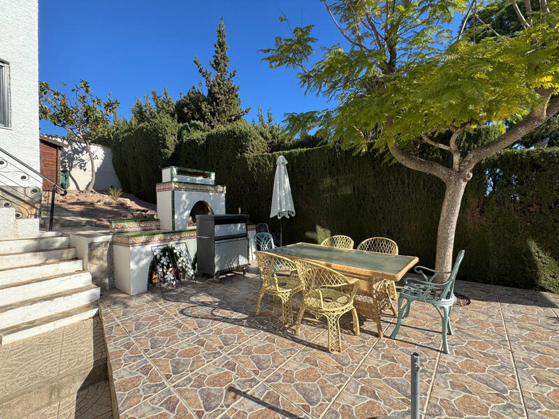5 bedroom Villa for sale