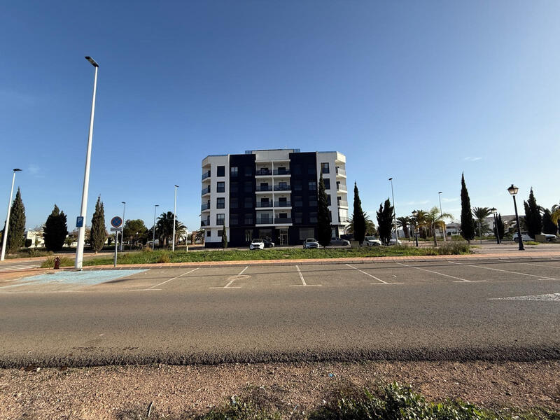 2 bedroom Apartment for sale