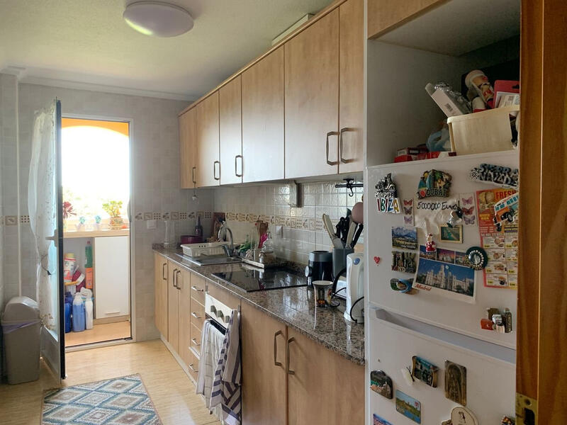 2 спальная комната квартира продается
