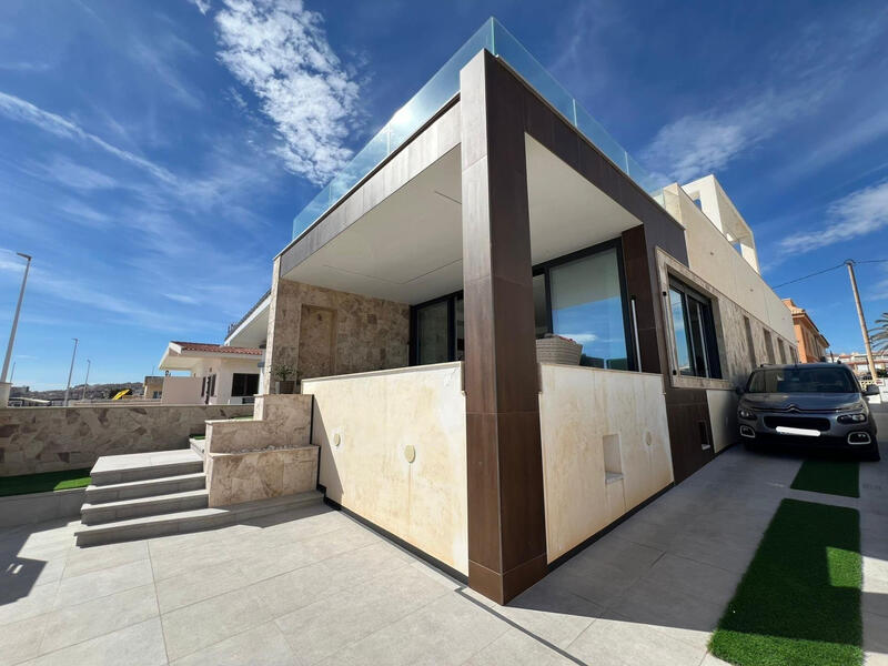 5 Cuarto Villa en venta