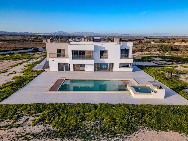 5 soverom Villa til salgs