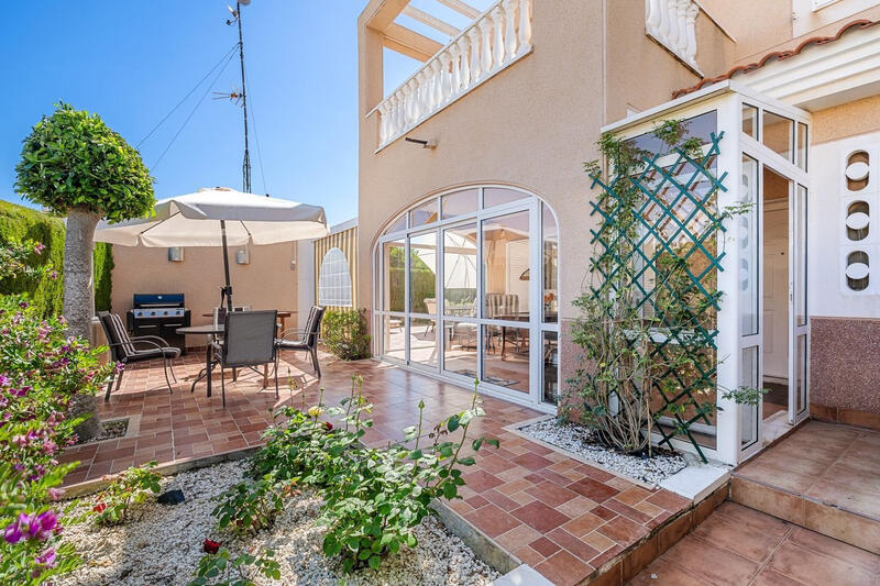 Townhouse for sale in Playa Flamenca, Alicante