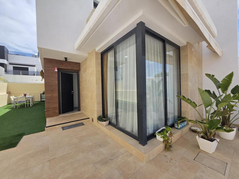 3 Cuarto Villa en venta